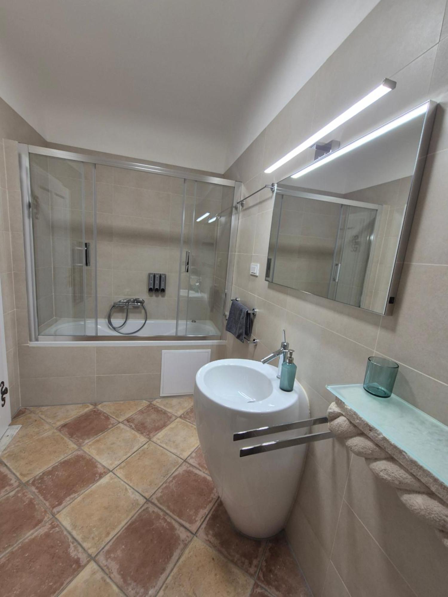 Andante Con Nobile Apartment Дубровник Екстериор снимка